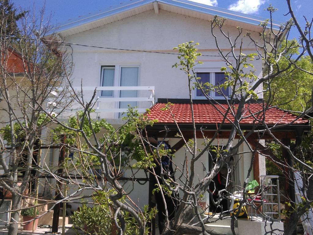 Holiday Home Rudelic Lukovo Sugarje Luaran gambar